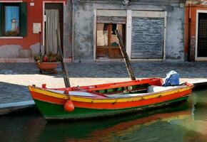 Motorboot im Burano foto