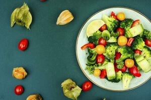 vegan gesund Gemüse Salat, Raum zum Text. foto