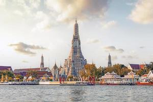 Wat Arun Tempel in Bangkok, Thailand foto