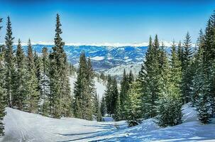 breckenridge Colorado Ski Resort Stadt, Dorf und Ski Steigung im Frühling foto