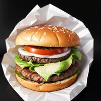 ein köstlich Rindfleisch Burger im das Platte, hölzern, Schneiden Planke, Quadrat. ai generativ foto