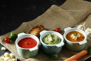 Tomate, Brokkoli, und Karotte Suppe foto