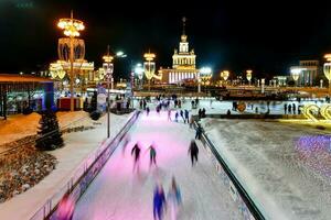 Eis Eisbahn beim vdnkh - - Moskau, Russland foto