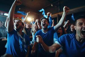 Gruppe von Fußball Fans Jubel schreiend erziehen Hände. ai generiert foto