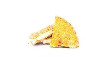 Runde Keks-Cracker isoliert auf weißem Hintergrund foto