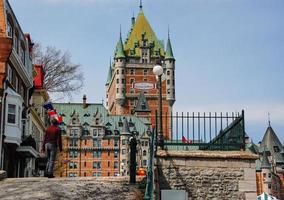 schloss frontenac in quebec foto