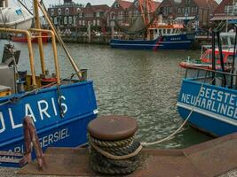 Der Hafen von Neuharlingersiel foto