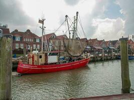 Der Hafen von Neuharlingersiel foto