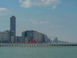 das Stadt von Ostende und das Belgier Küste foto