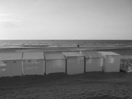 das Stadt von Ostende und das Belgier Küste foto