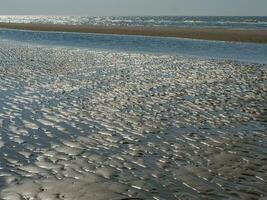 das Strand von de haan beim das Norden Meer foto