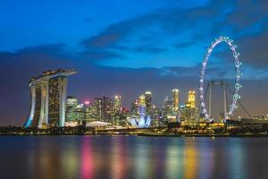 Skyline von Singapur an der Marina Bay foto