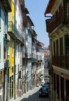 porto berühmt historisch Stadt, Portugal. die Architektur von alt Stadt. Reise zu Ribeira und Douro Fluss. foto