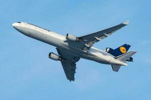 Lufthansa Ladung md-11 d-alce Ladung Flugzeug Abfahrt beim Frankfurt Flughafen foto