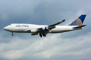 vereinigt Fluggesellschaften boeing 747-400 n179ua Passagier Flugzeug Landung beim Frankfurt Flughafen foto