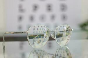 Nahansicht von Gläser, Brille progressiv Linsen foto