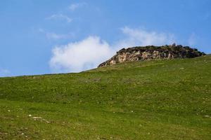 Plateau und grüne Wiese foto