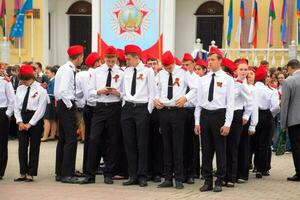 festlich Parade auf kann 9 im Slawjansk am Kuban, im Ehre von Sieg Tag im das großartig patriotisch Krieg. foto