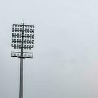 Kricket Stadion Flut Beleuchtung Stangen beim Delhi, Indien, Kricket Stadion Beleuchtung foto