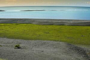 Küsten Landschaft mit Klippen im Halbinsel Valdes, Welt Erbe Grundstück, Patagonien Argentinien foto
