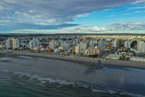 puerto madryn Stadt, Eingang Portal zu das Halbinsel Wald natürlich Reservieren, Welt Erbe Grundstück, Patagonien, Argentinien. foto