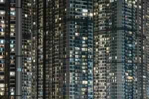 Wohnung Gebäude beim Nacht Hintergrund foto