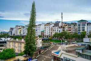 da Lat, viet nam - - 3 Juni 2023 Aussicht von da lat Markt im das Morgen, der Verkehr Center Wahrzeichen im da lat Stadt foto