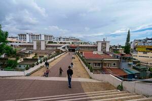 da Lat, viet nam - - 3 Juni 2023 Aussicht von da lat Markt im das Morgen, der Verkehr Center Wahrzeichen im da lat Stadt foto