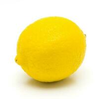 Zitrone isoliert. realistisch Zitrone auf ein Weiß Hintergrund. foto