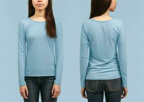 Frau tragen ein Blau T-Shirt mit lange Ärmel. Vorderseite und zurück Sicht. ai generiert foto