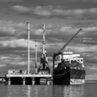 Händler Schiff festgemacht im das Hafen von san Antonio Este, Rio Neger Provinz, Patagonien, Argentinien. foto