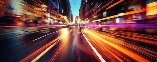 der Verkehr im das Stadt beim Nacht foto