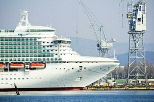 Kreuzfahrt Schiff im Werft foto