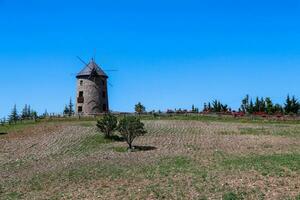 Windmühle und Blau Himmel. Foto von Windmühle mit Ernten