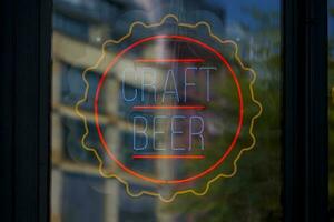 Kunst Bier - - Neon- Licht foto