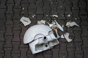 kaputtes Waschbecken auf den Straßen von Frankfurt