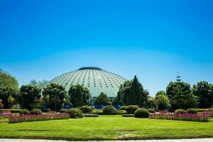 das schön Gardens von das Kristall Palast und das Pavillon rosa mota foto