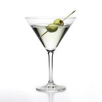 klassisch Weiß Martini mit Grün Olive isoliert auf Weiß Hintergrund foto