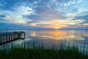 schön Sonnenuntergang Über Handy, Mobiltelefon Bucht auf das Alabama Golf Küste foto