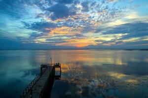 schön Sonnenuntergang Über Handy, Mobiltelefon Bucht auf das Alabama Golf Küste foto