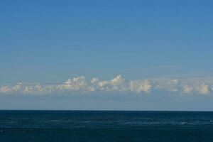 Marine Landschaft mit Wolken, Patagonien, Argentinien. foto