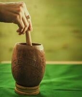 Pinolillo trinken auf das Tabelle mit Hintergrund, nicaraguanisch Pinolillo trinken foto