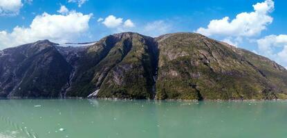 Kreuzfahrt zu Alaska, Tracy Arm Fjord und Gletscher auf das szenisch Passage mit Landschaften und Ansichten foto