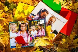 Kinder- Fotobücher und Herbst Blätter foto