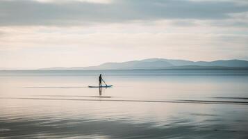 ein Strand Szene mit ein Paddleboarder im Ruhe Gewässer. generativ ai foto