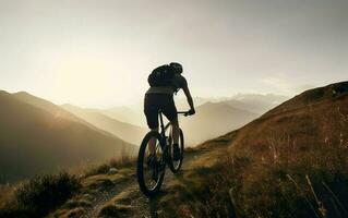 Berg Radfahren Radfahrer auf ein Berg Weg beim Dämmerung. ai, generativ ai foto