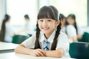 asiatisch Schülerin lächelnd im Klassenzimmer. ai generiert foto