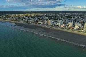 puerto madryn Stadt, Eingang Portal zu das Halbinsel Wald natürlich Reservieren, Welt Erbe Grundstück, Patagonien, Argentinien. foto