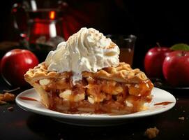 Apfel Kuchen mit Eis Sahne foto