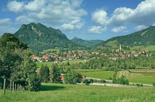 Dorf von Pfronten, Allgäu, Deutschland foto